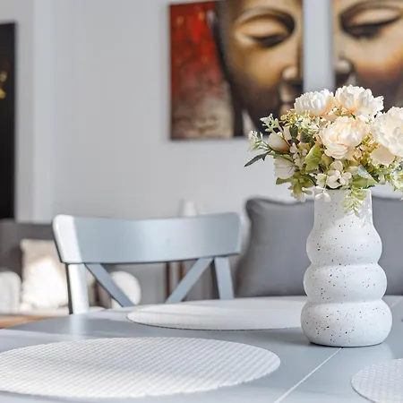 Sandomierska 21 By Nyx ワルシャワ