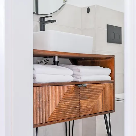 Sandomierska 21 By Nyx アパート